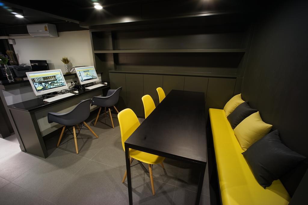 Brb Hostel Bangkok Silom Экстерьер фото