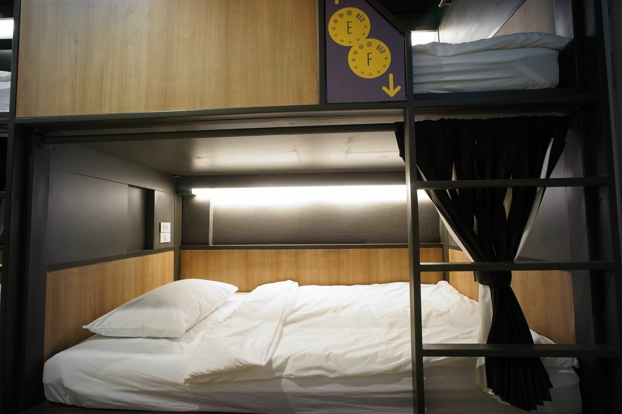 Brb Hostel Bangkok Silom Экстерьер фото