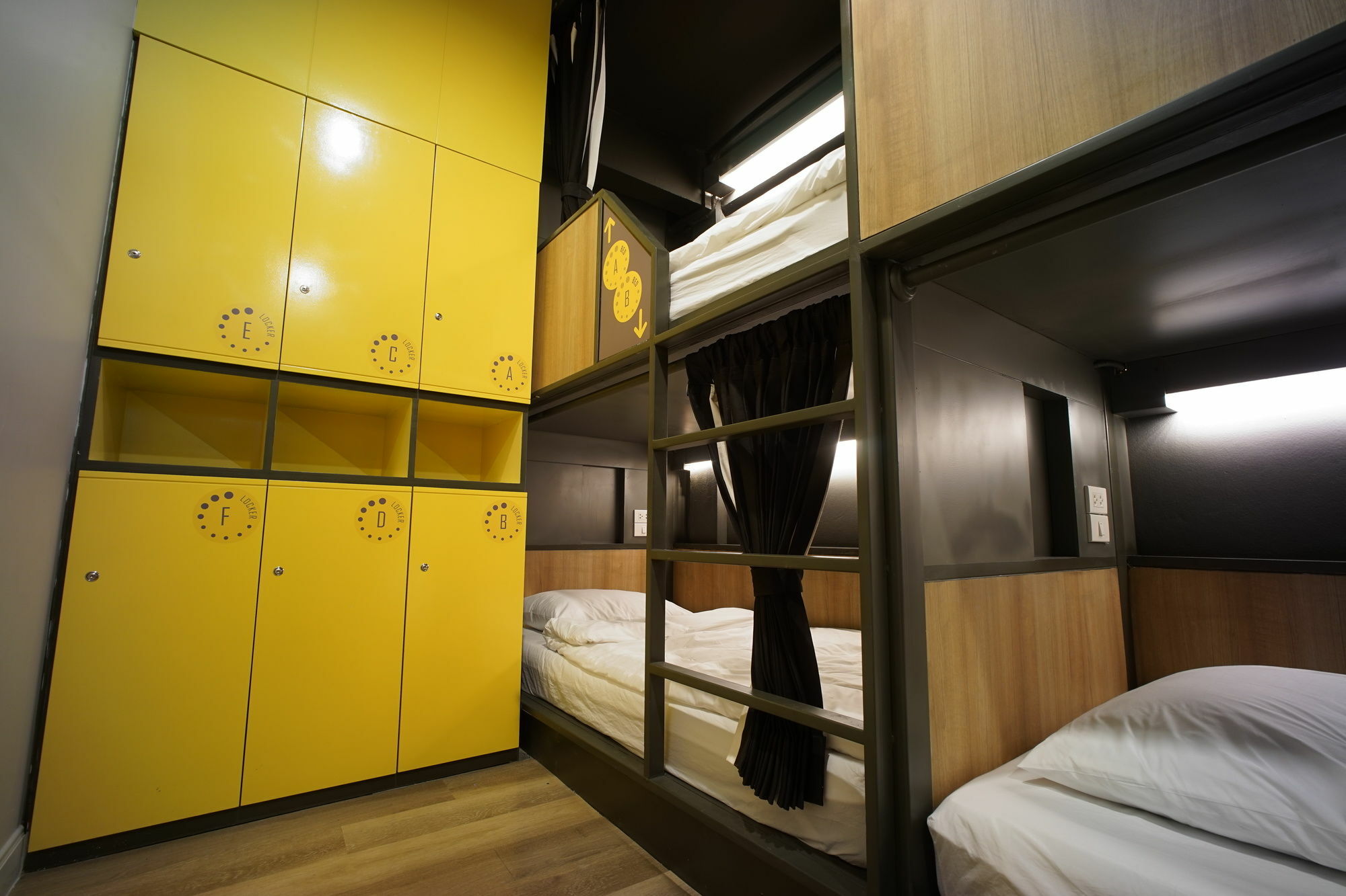 Brb Hostel Bangkok Silom Экстерьер фото